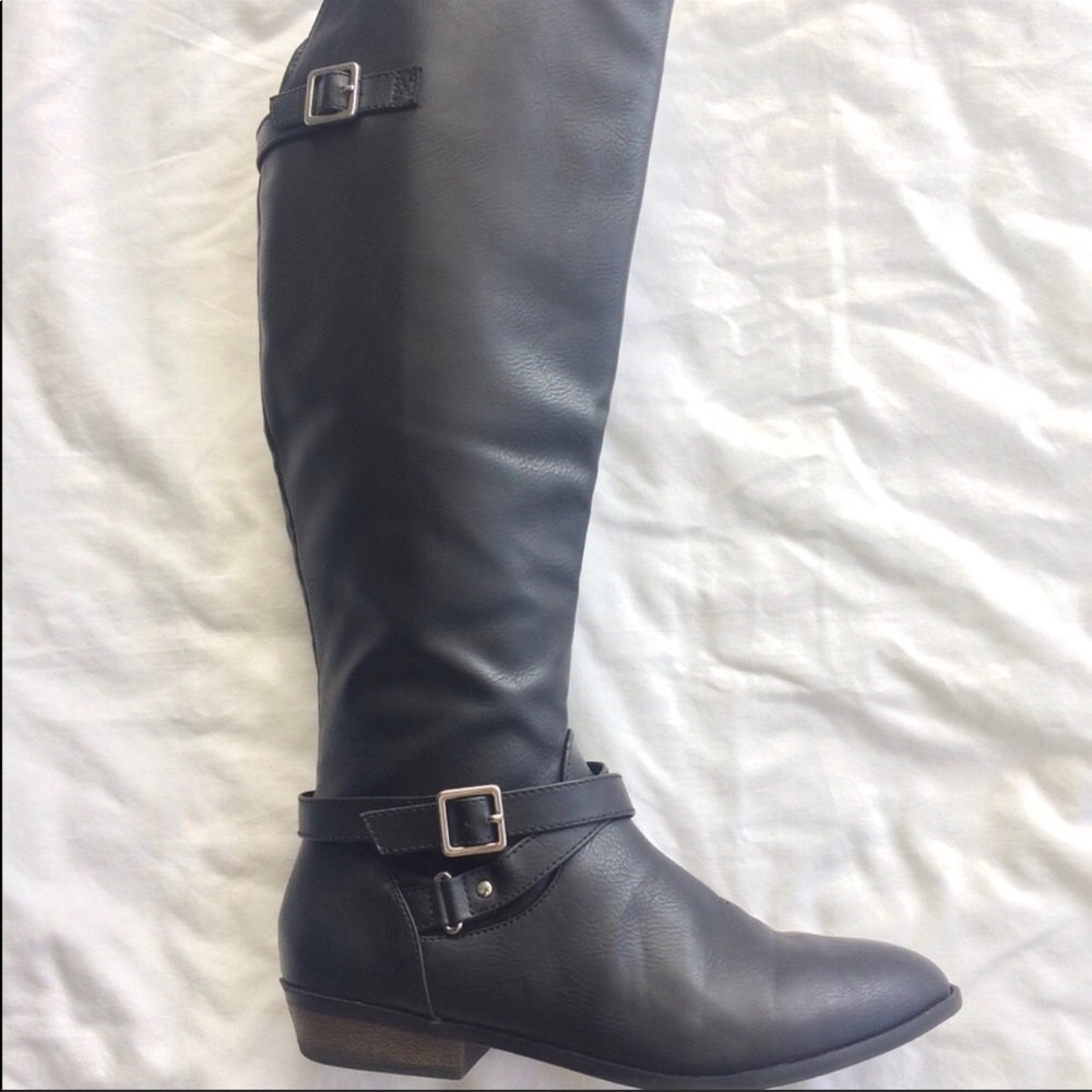 Black boots